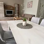 Apartment Siyana 2-free Parking