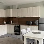 Siyana 2-free Parking Apartamento *